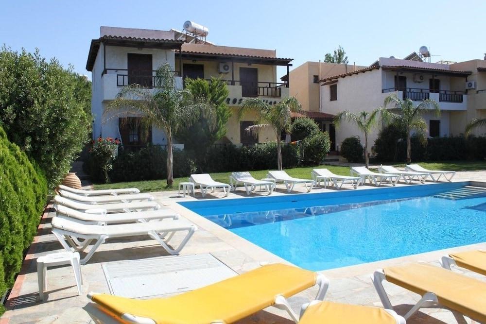 Petros Village Hersonissos  Exteriör bild