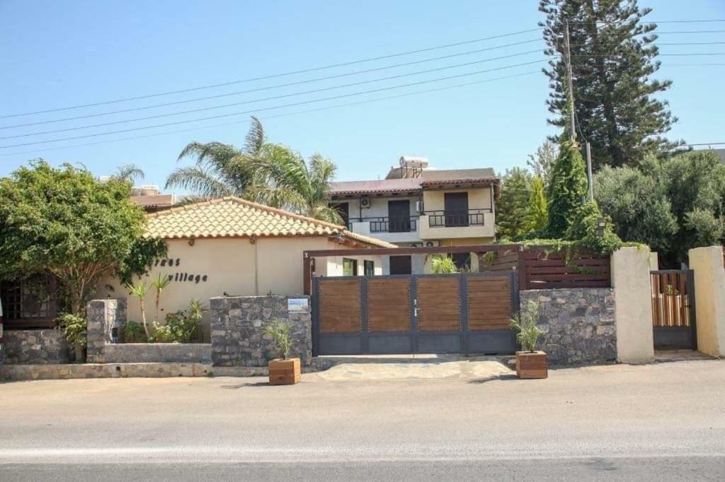 Petros Village Hersonissos  Exteriör bild